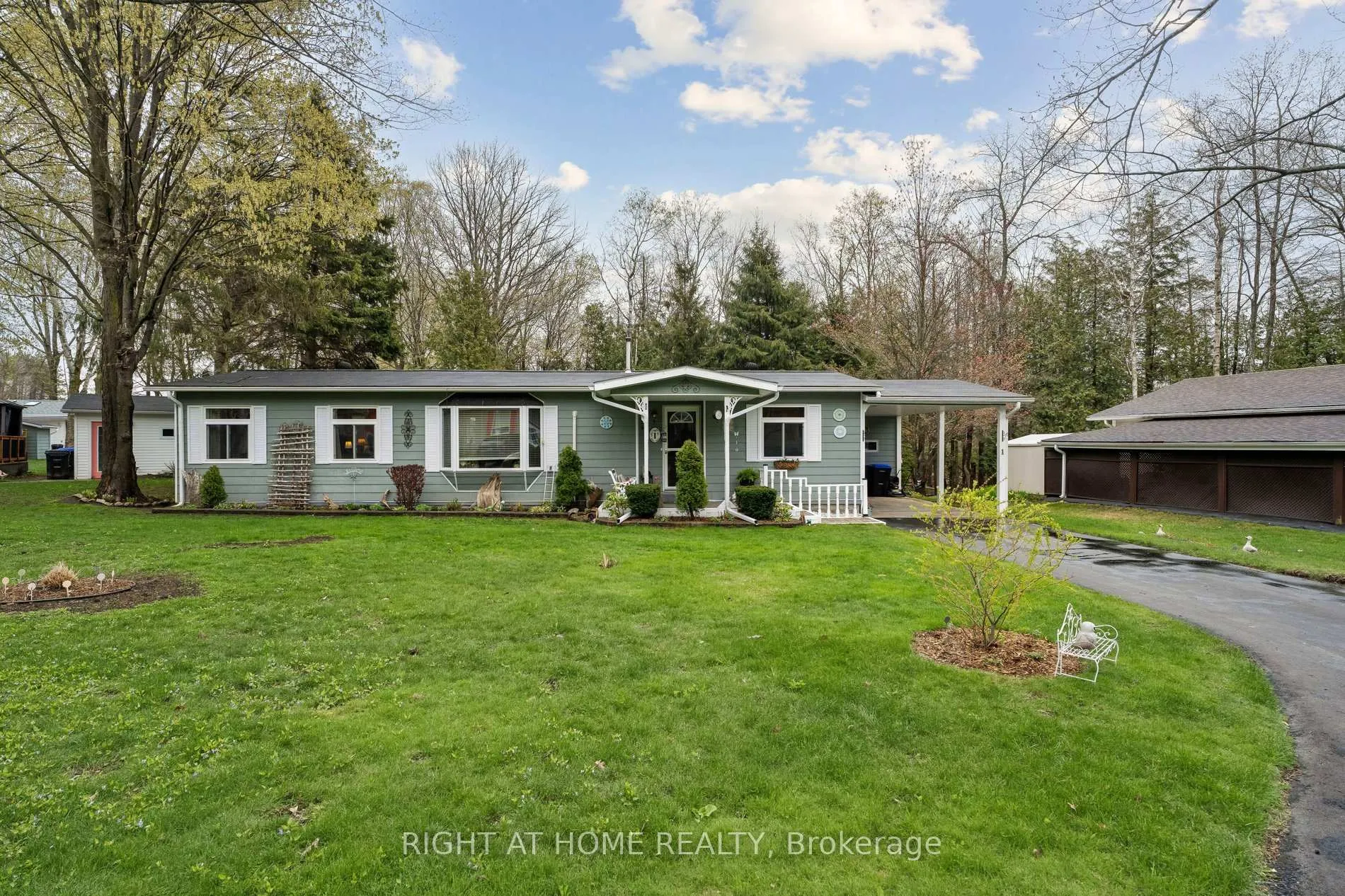 Photo 1 of 1 Allen Drive S, Wasaga Beach — HOMEH