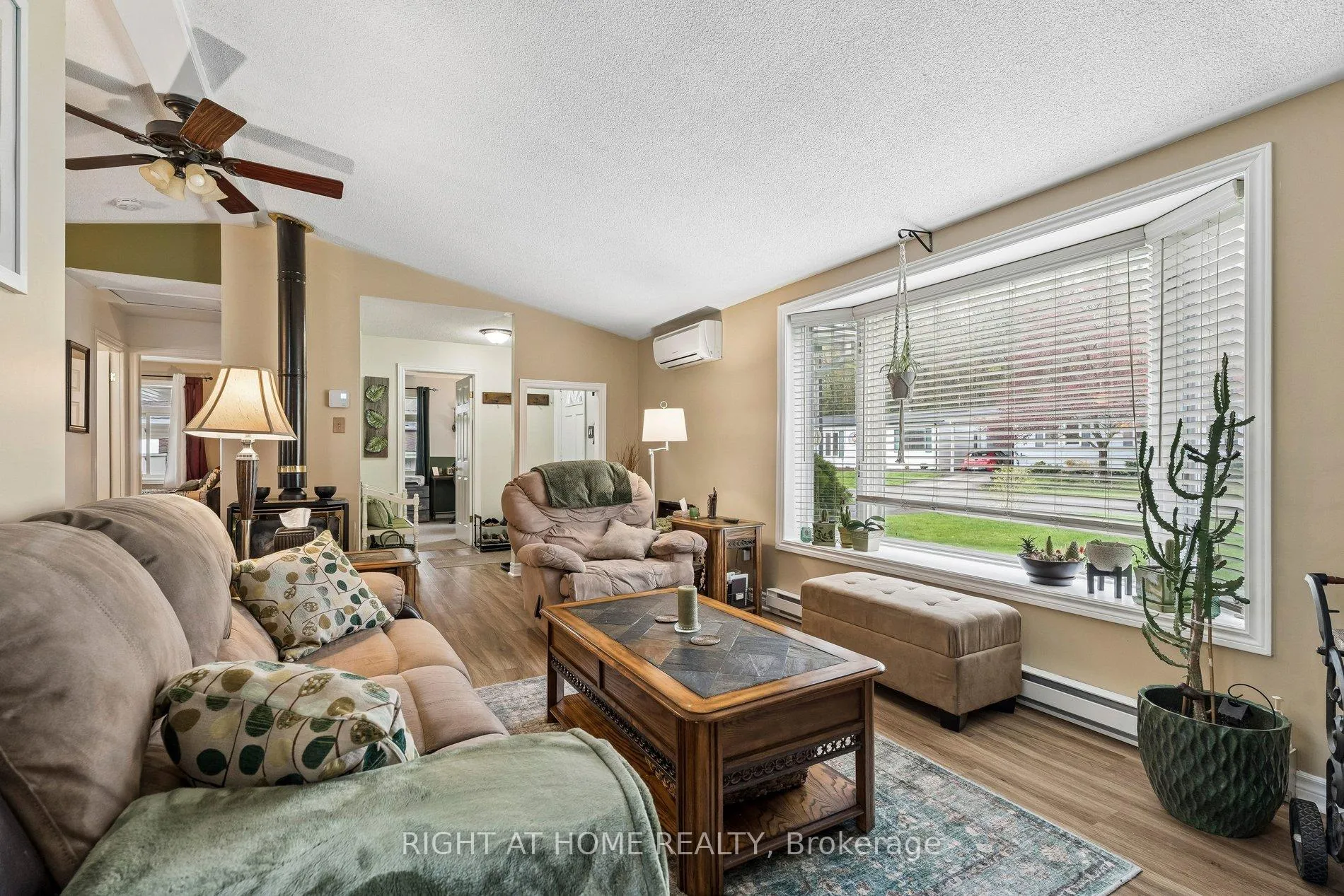 Photo 12 of 1 Allen Drive S, Wasaga Beach — HOMEH