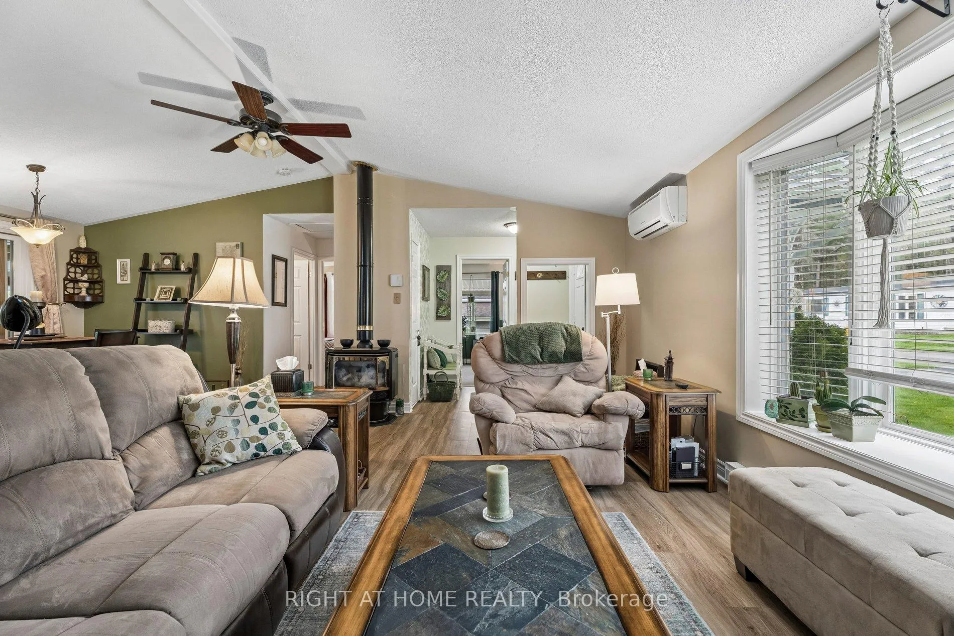 Photo 13 of 1 Allen Drive S, Wasaga Beach — HOMEH