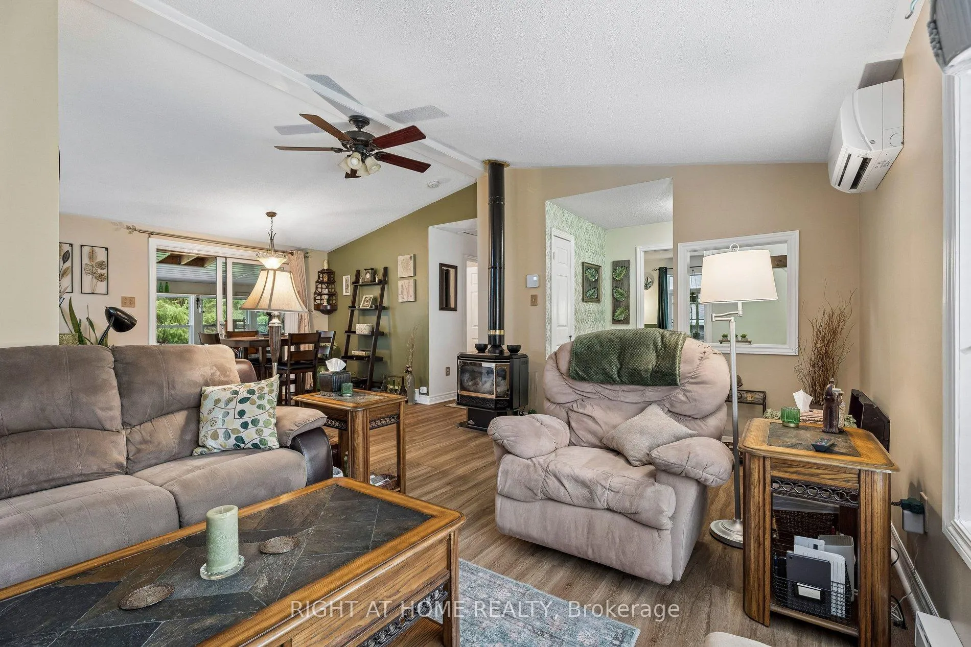 Photo 14 of 1 Allen Drive S, Wasaga Beach — HOMEH