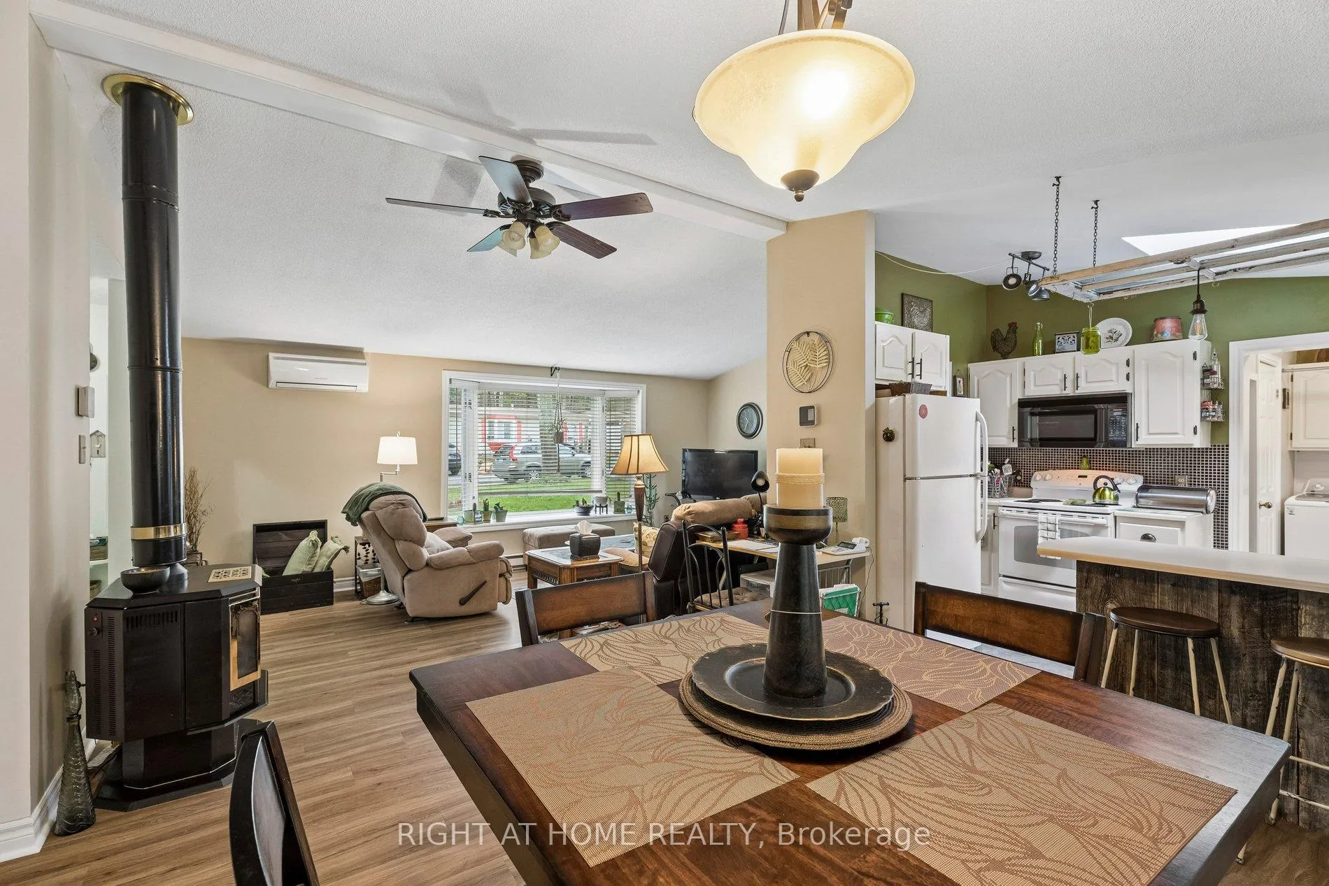 Photo 20 of 1 Allen Drive S, Wasaga Beach — HOMEH