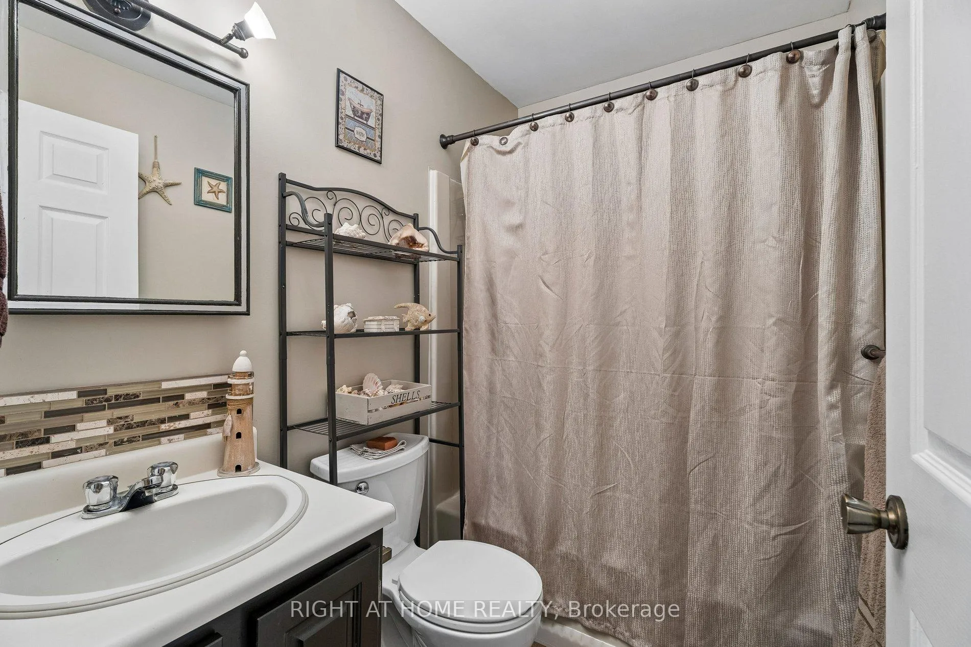 Photo 30 of 1 Allen Drive S, Wasaga Beach — HOMEH
