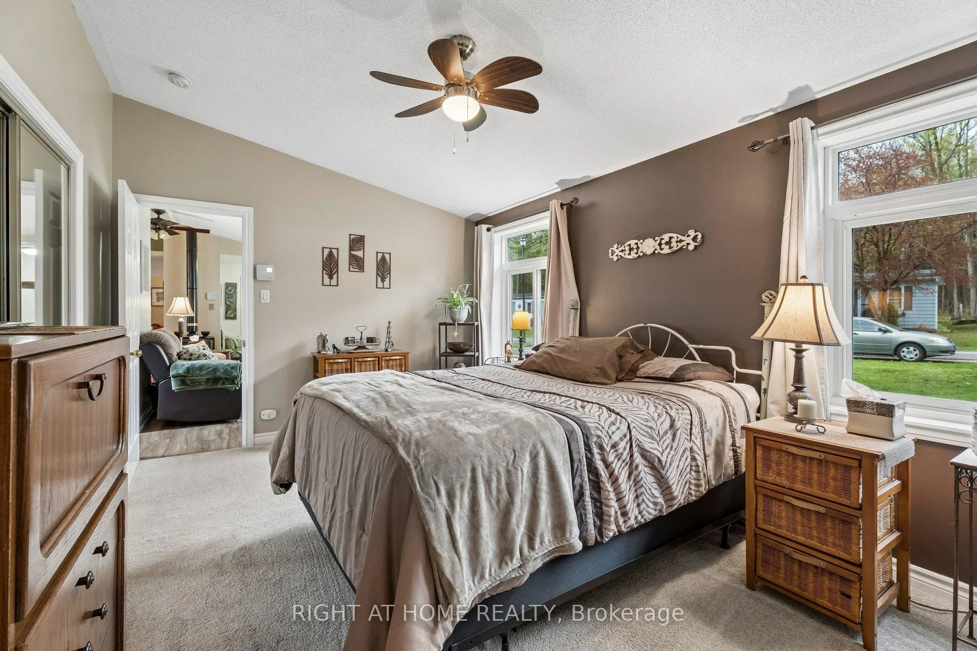 Photo 35 of 1 Allen Drive S, Wasaga Beach — HOMEH
