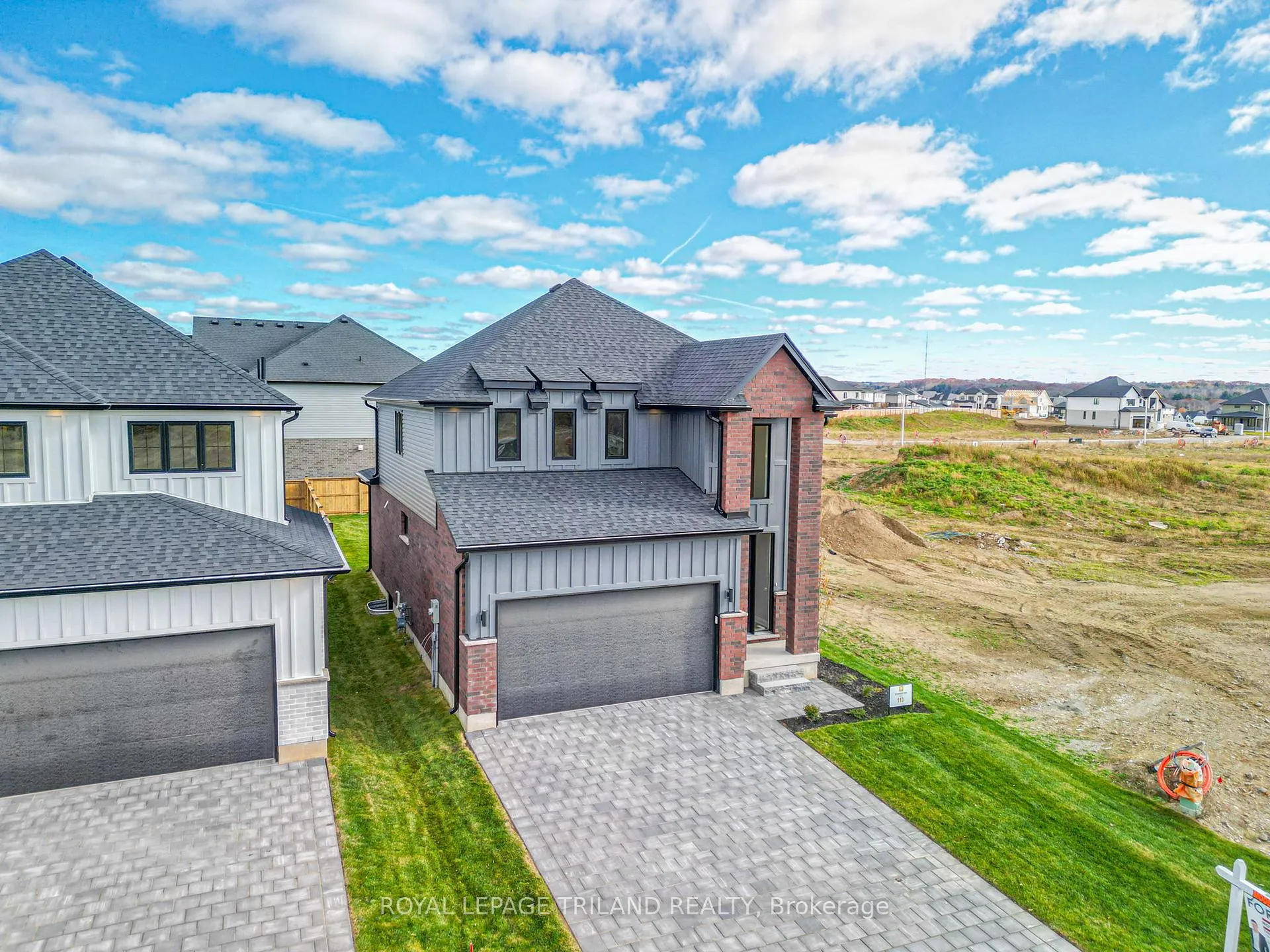 Photo 6 of 43 Allister Drive, Middlesex Centre, Rural Middlesex Centre — HOMEH