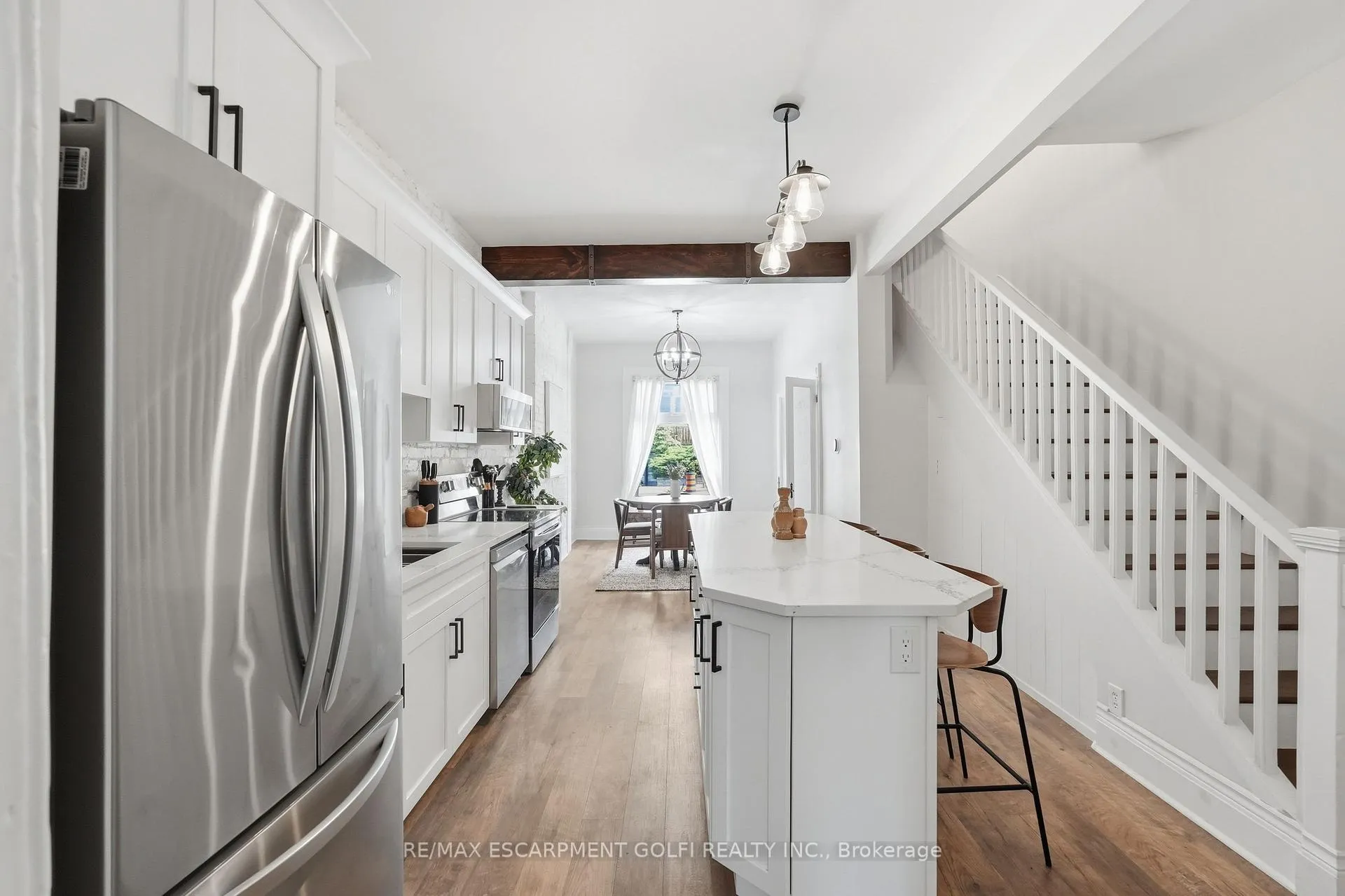 Photo of 277 Main Street W
