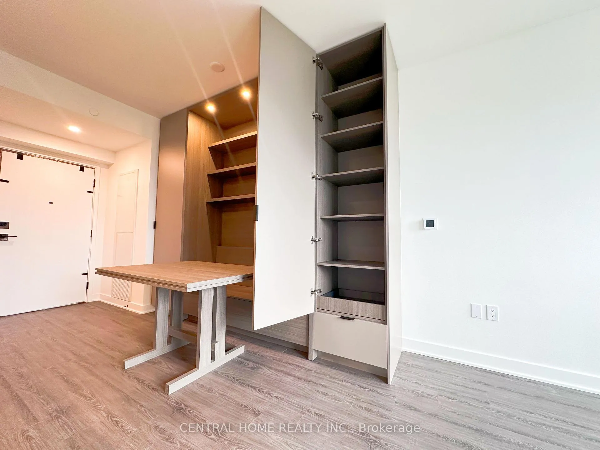 Photo 4 of Unit 2202, 55 Charles Street E, Toronto, Church-Yonge Corridor — HOMEH