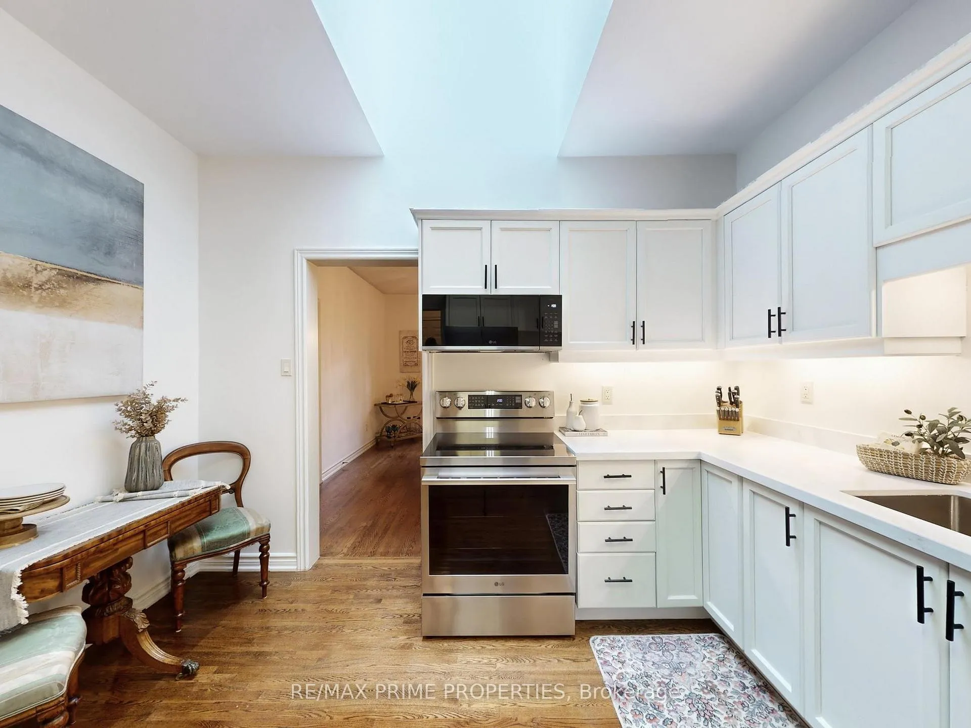 Photo 14 of 4 Colleen Bay Way, Markham, Greensborough — HOMEH