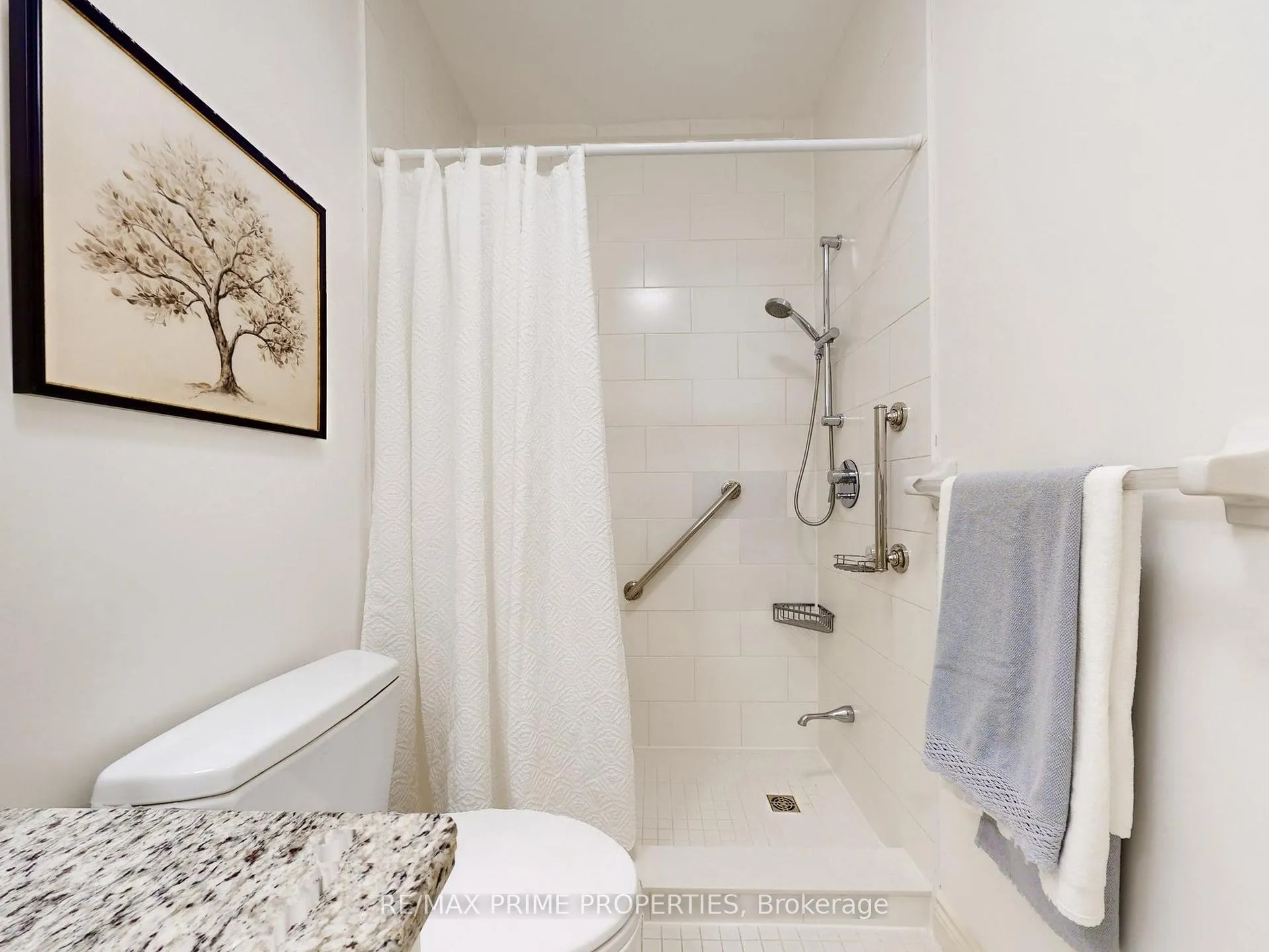 Photo 25 of 4 Colleen Bay Way, Markham, Greensborough — HOMEH