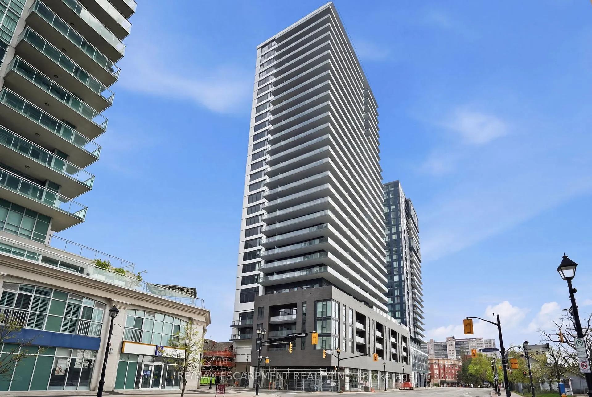 Front of Unit 702, 2075 Lakeshore Road