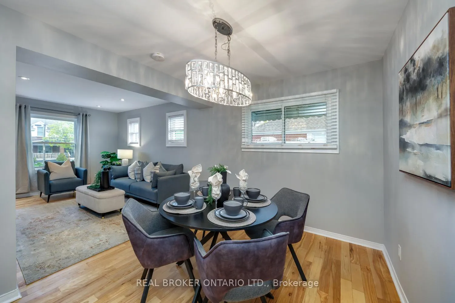 Photo 10 of 234 Oshawa Boulevard N, Oshawa, O'Neill — HOMEH