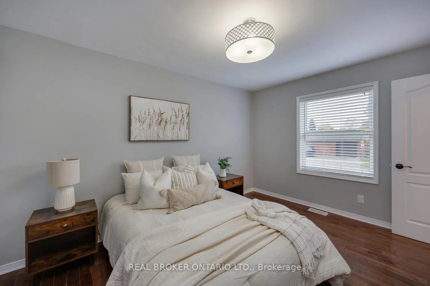 Photo 16 of 234 Oshawa Boulevard N, Oshawa, O'Neill — HOMEH