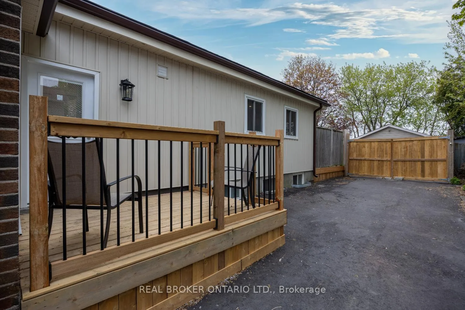 Photo 23 of 234 Oshawa Boulevard N, Oshawa, O'Neill — HOMEH