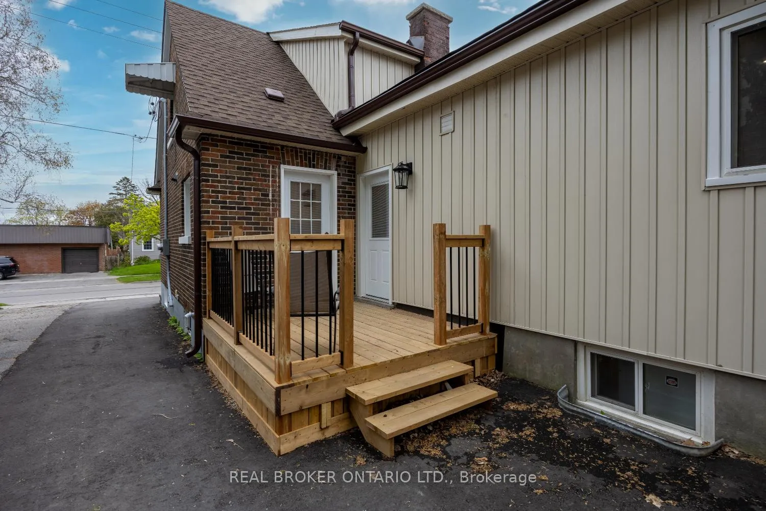 Photo 24 of 234 Oshawa Boulevard N, Oshawa, O'Neill — HOMEH