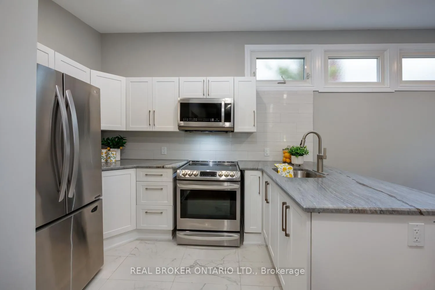 Photo 33 of 234 Oshawa Boulevard N, Oshawa, O'Neill — HOMEH