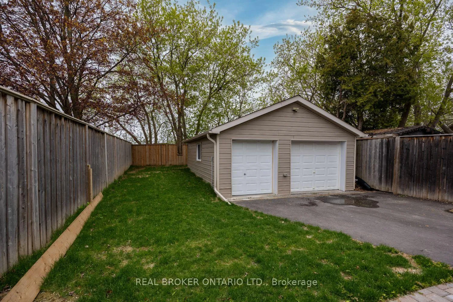 Photo 45 of 234 Oshawa Boulevard N, Oshawa, O'Neill — HOMEH