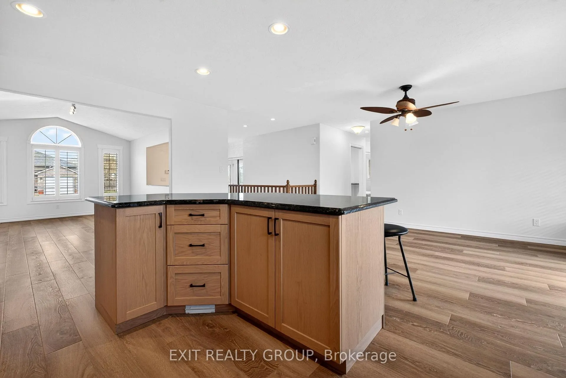 Photo 19 of 34 Belvedere Road, Quinte West, Murray Ward — HOMEH