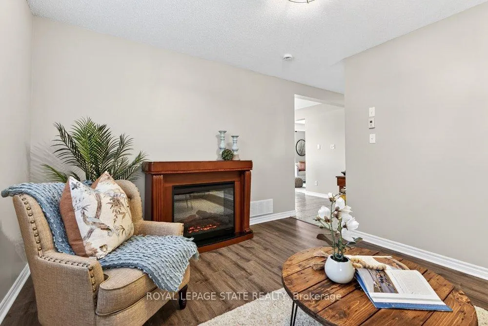 Photo 16 of 1 Hudson Drive, Haldimand — HOMEH