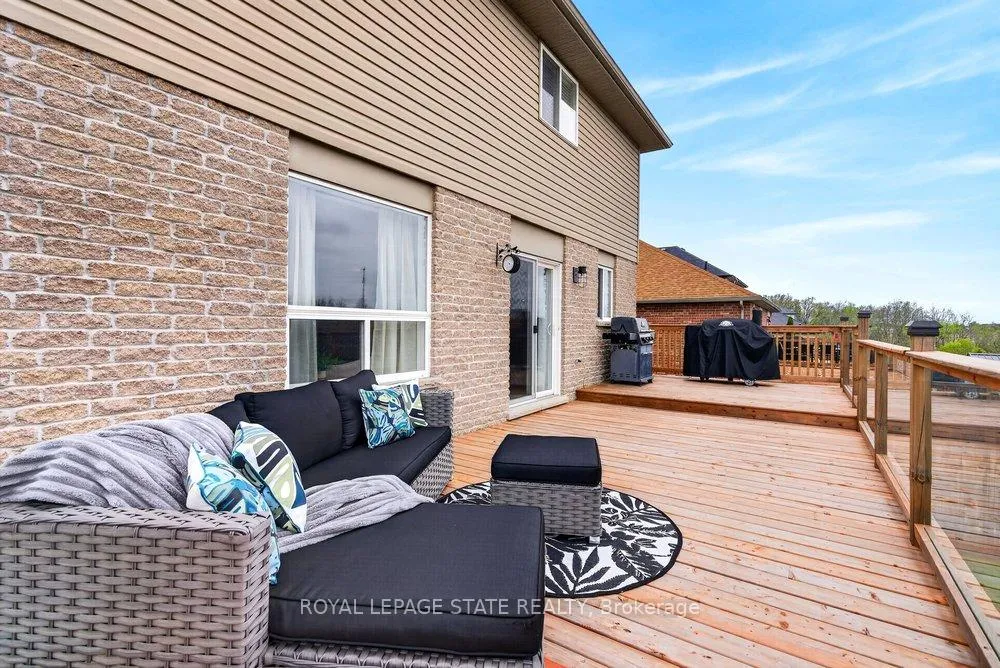 Photo 31 of 1 Hudson Drive, Haldimand — HOMEH
