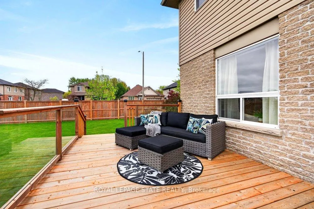 Photo 33 of 1 Hudson Drive, Haldimand — HOMEH