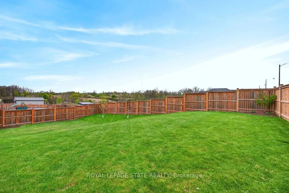 Photo 37 of 1 Hudson Drive, Haldimand — HOMEH
