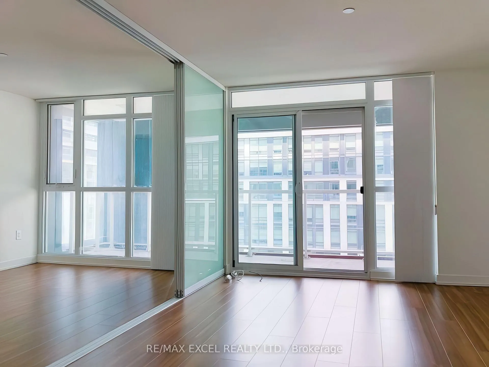 Photo 8 of Unit 710, 85 Queens Wharf Road, Toronto, Waterfront Communities — HOMEH