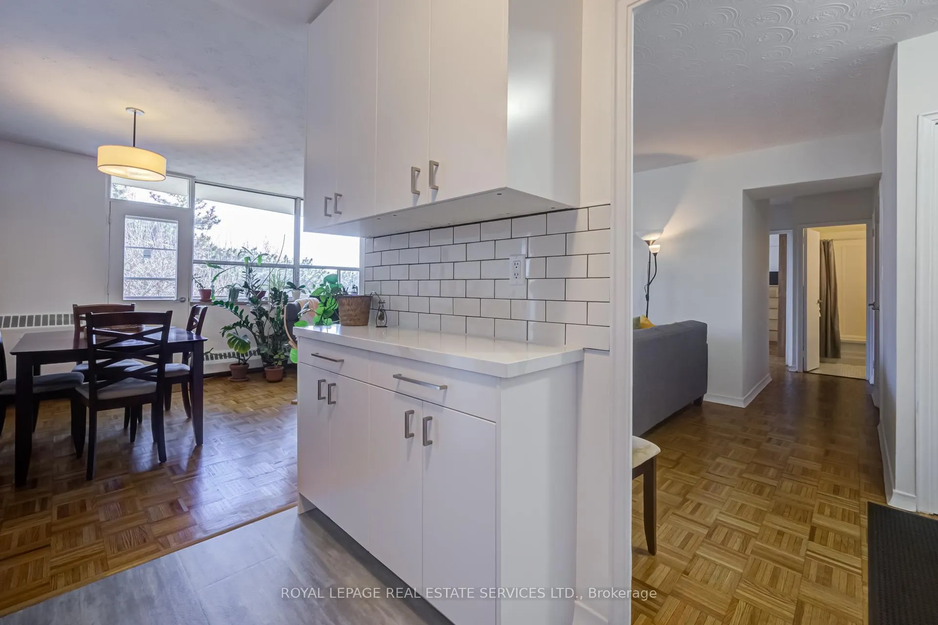 Photo 2 of Unit 303, 100 Coe Hill Drive, Toronto, High Park-Swansea — HOMEH