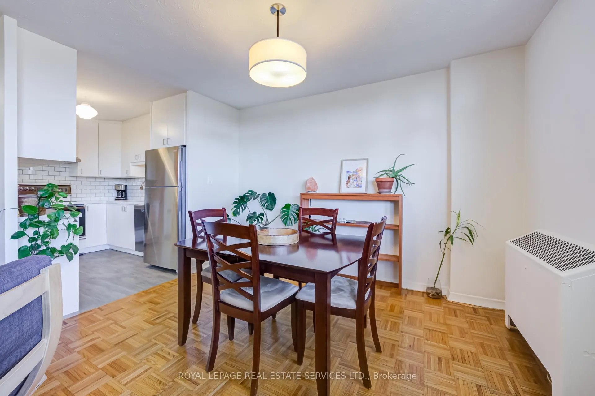 Photo 9 of Unit 303, 100 Coe Hill Drive, Toronto, High Park-Swansea — HOMEH