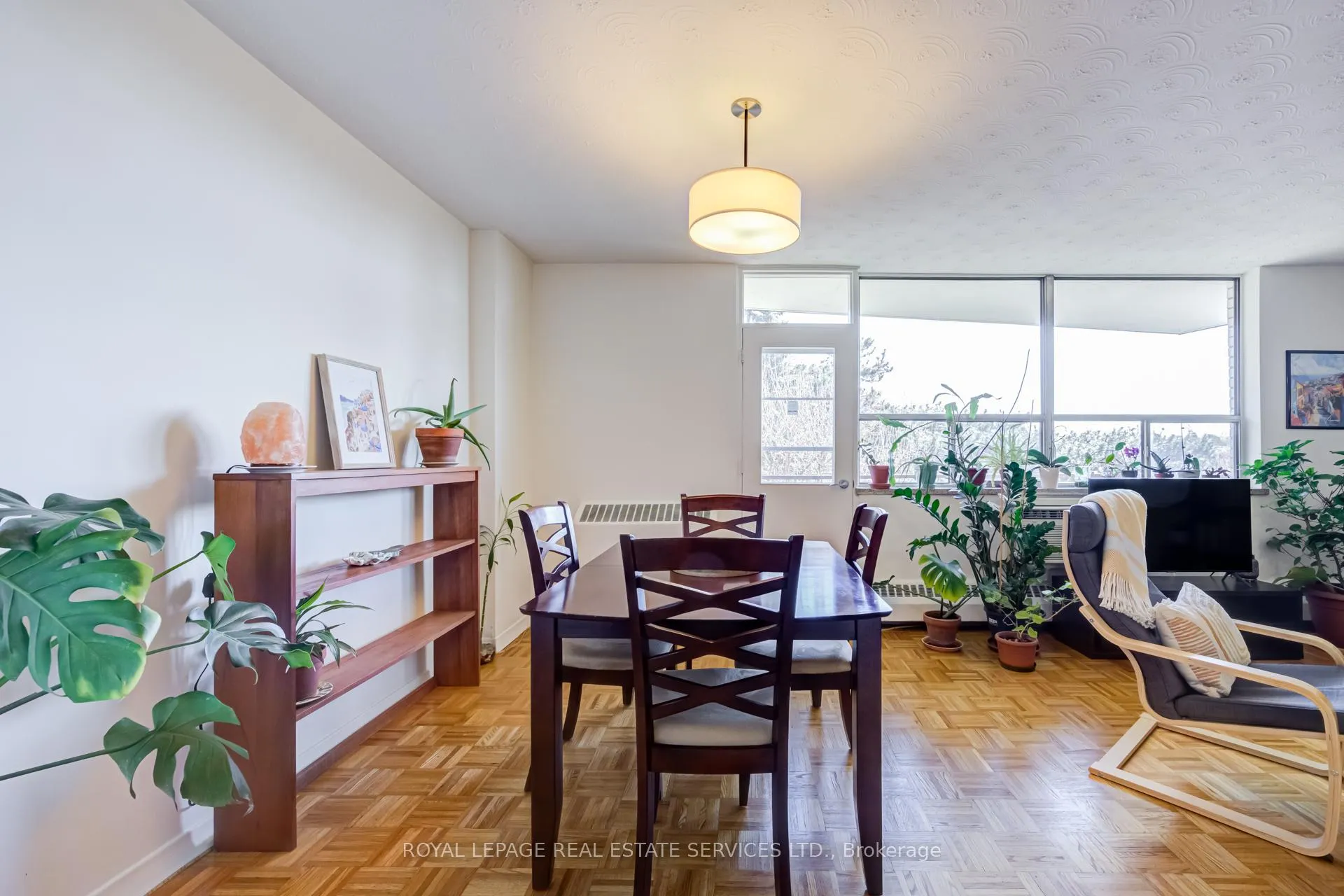 Photo 11 of Unit 303, 100 Coe Hill Drive, Toronto, High Park-Swansea — HOMEH