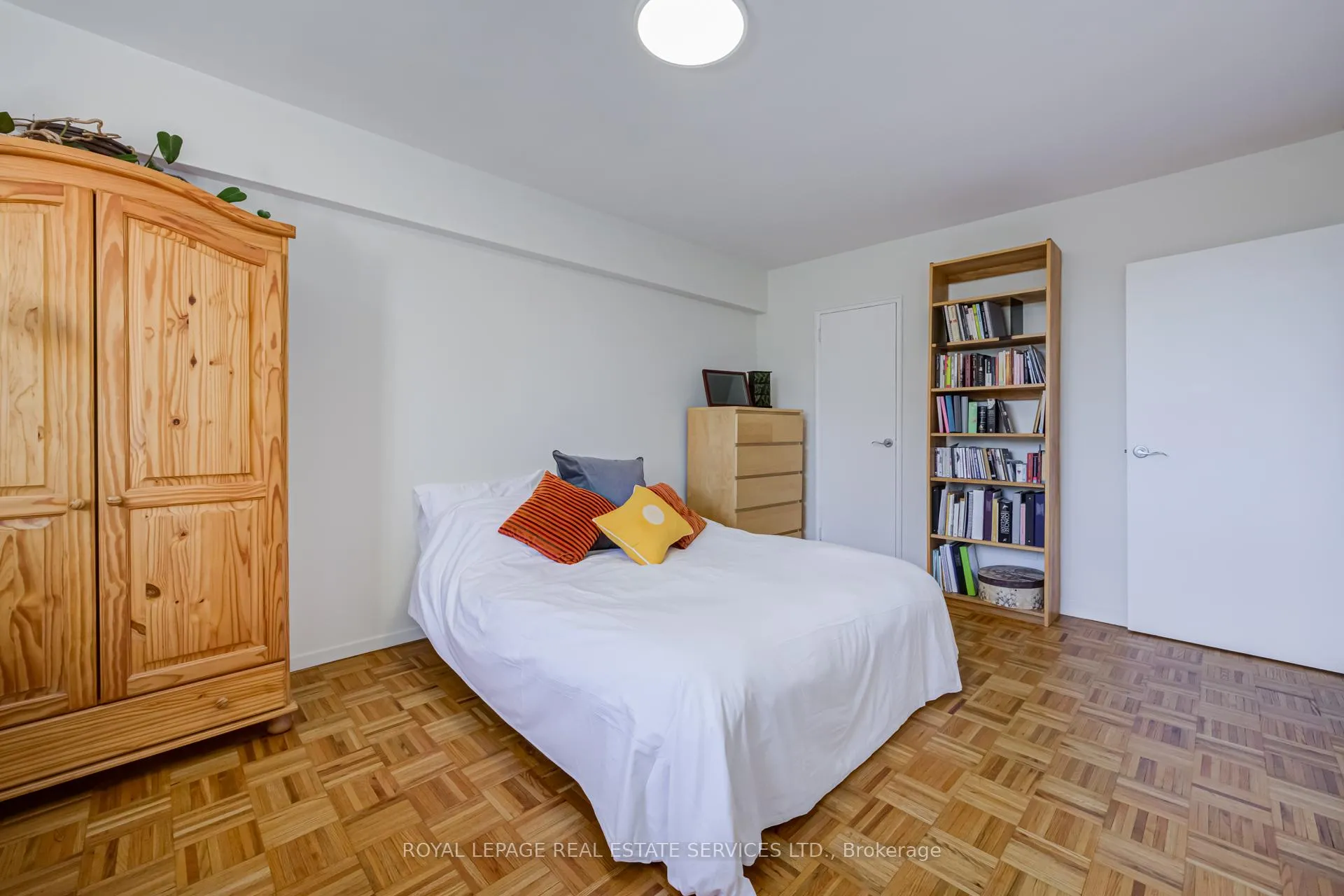 Photo 16 of Unit 303, 100 Coe Hill Drive, Toronto, High Park-Swansea — HOMEH