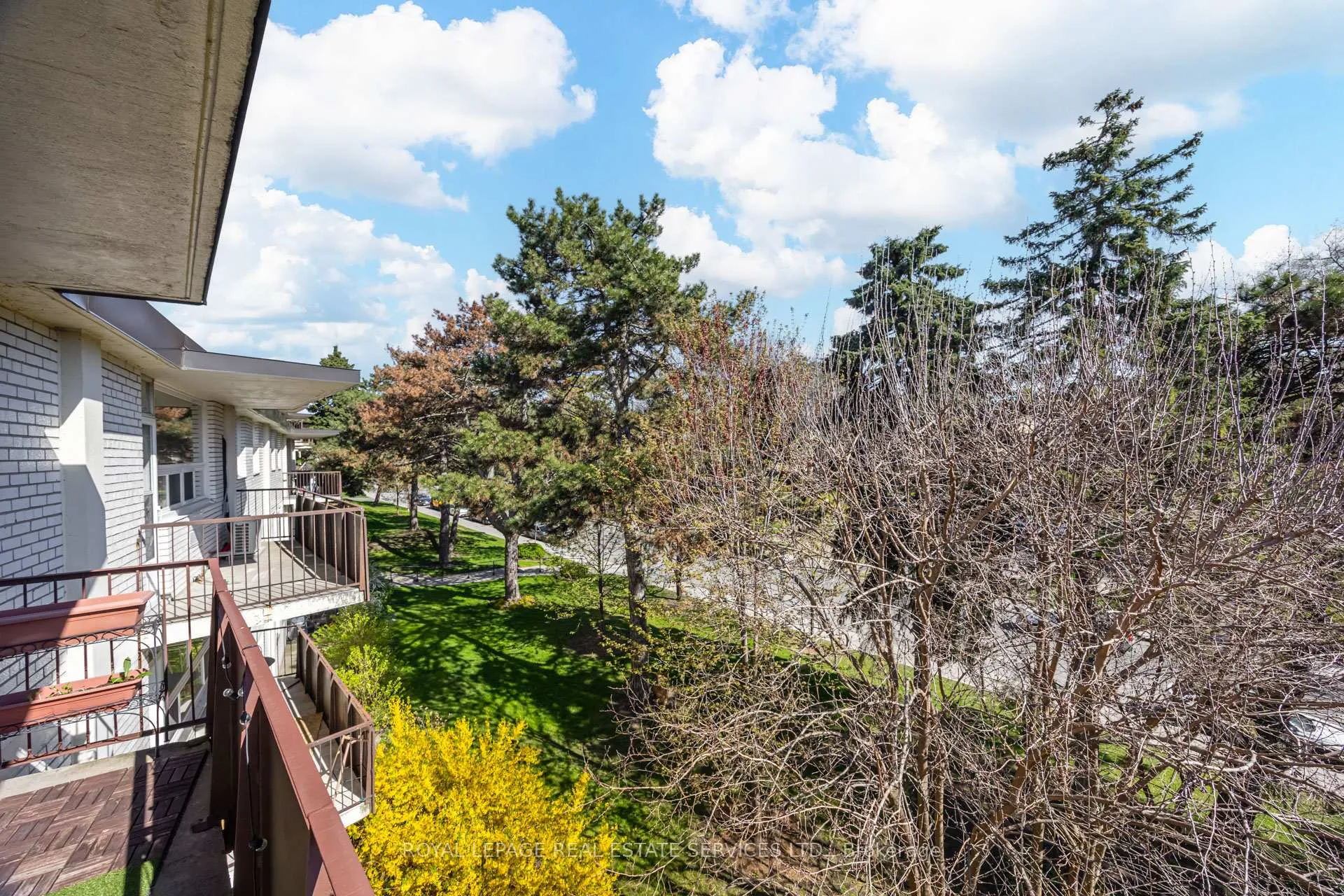 Photo 21 of Unit 303, 100 Coe Hill Drive, Toronto, High Park-Swansea — HOMEH