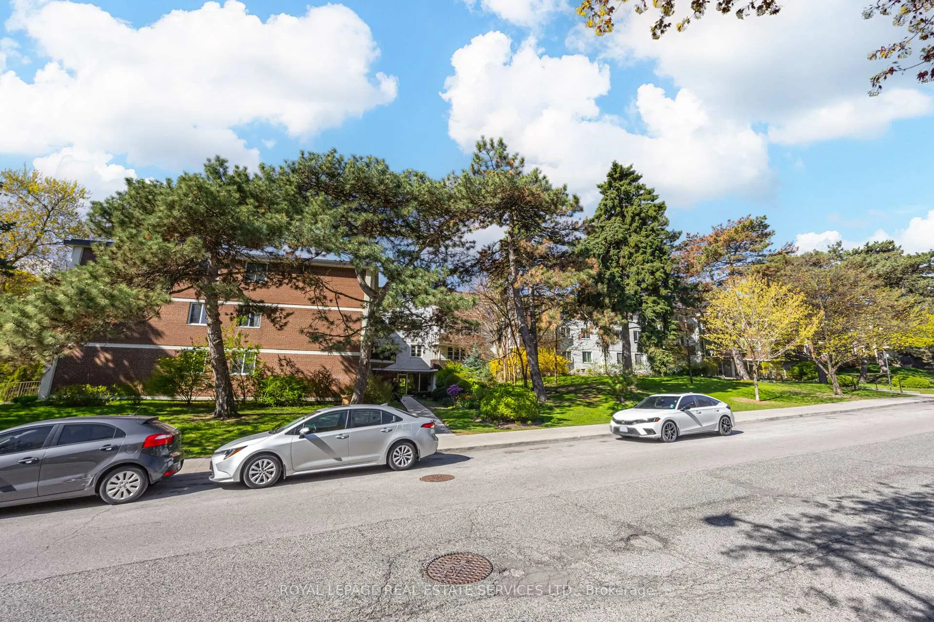 Photo 28 of Unit 303, 100 Coe Hill Drive, Toronto, High Park-Swansea — HOMEH