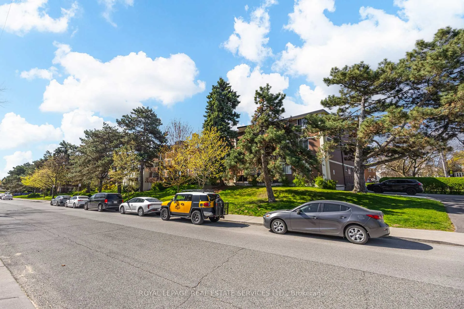 Photo 29 of Unit 303, 100 Coe Hill Drive, Toronto, High Park-Swansea — HOMEH