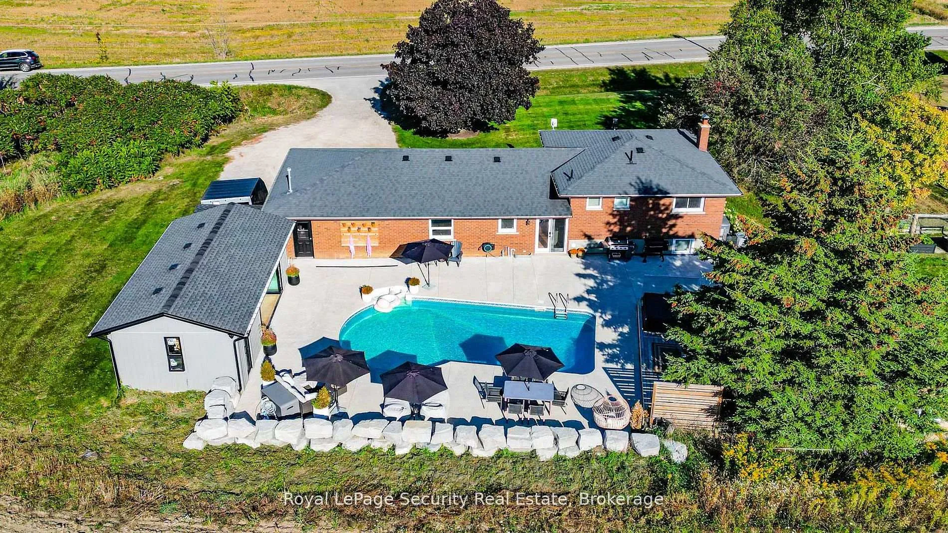 Photo 7 of 2564 15th Side Road, New Tecumseth, Rural New Tecumseth — HOMEH