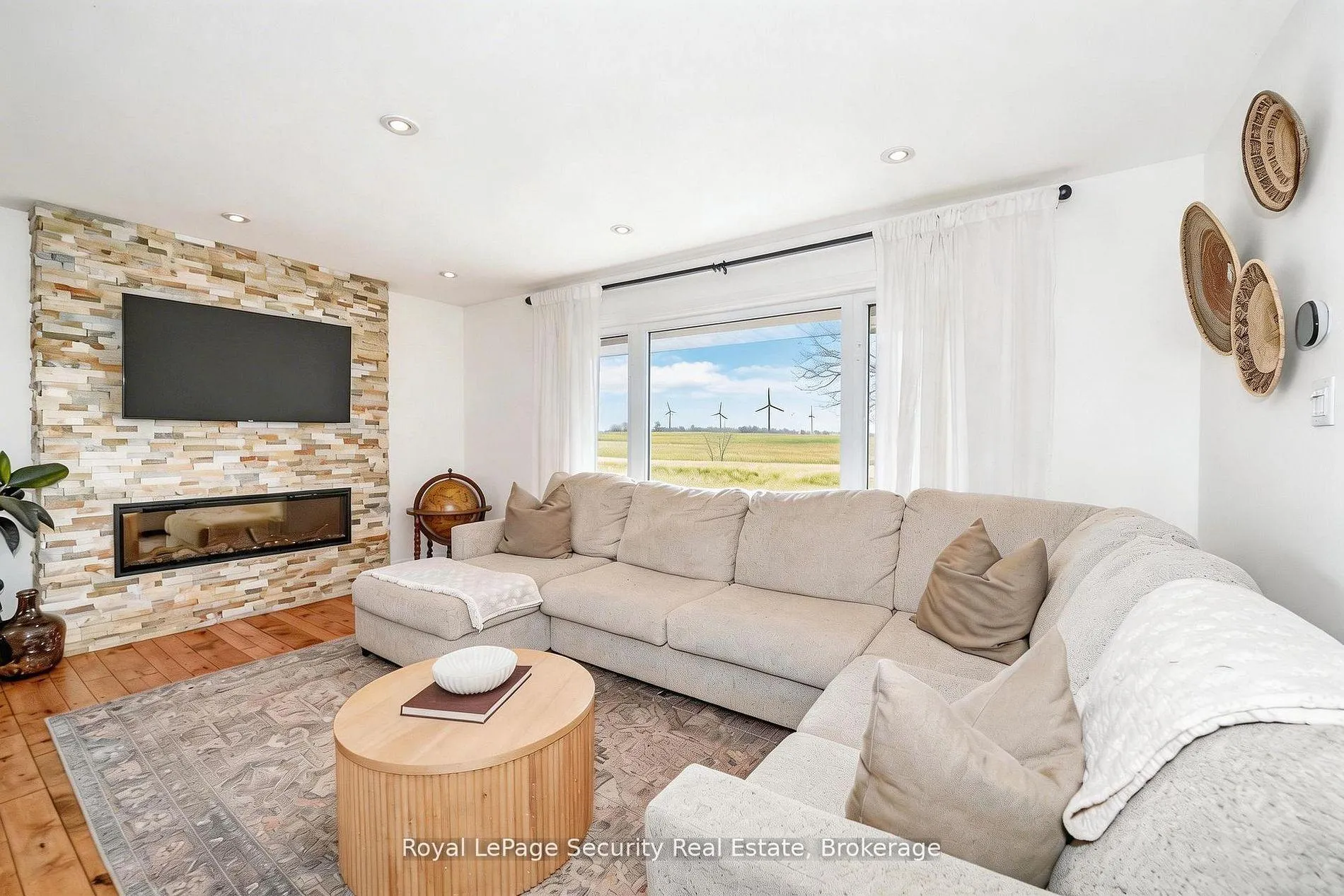 Photo 26 of 2564 15th Side Road, New Tecumseth, Rural New Tecumseth — HOMEH