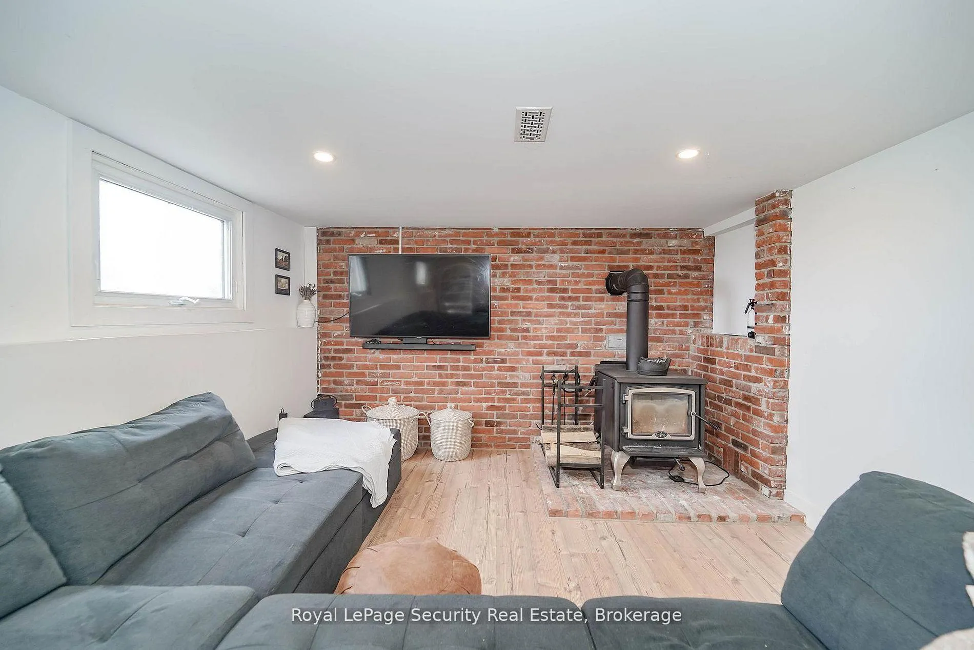 Photo 41 of 2564 15th Side Road, New Tecumseth, Rural New Tecumseth — HOMEH