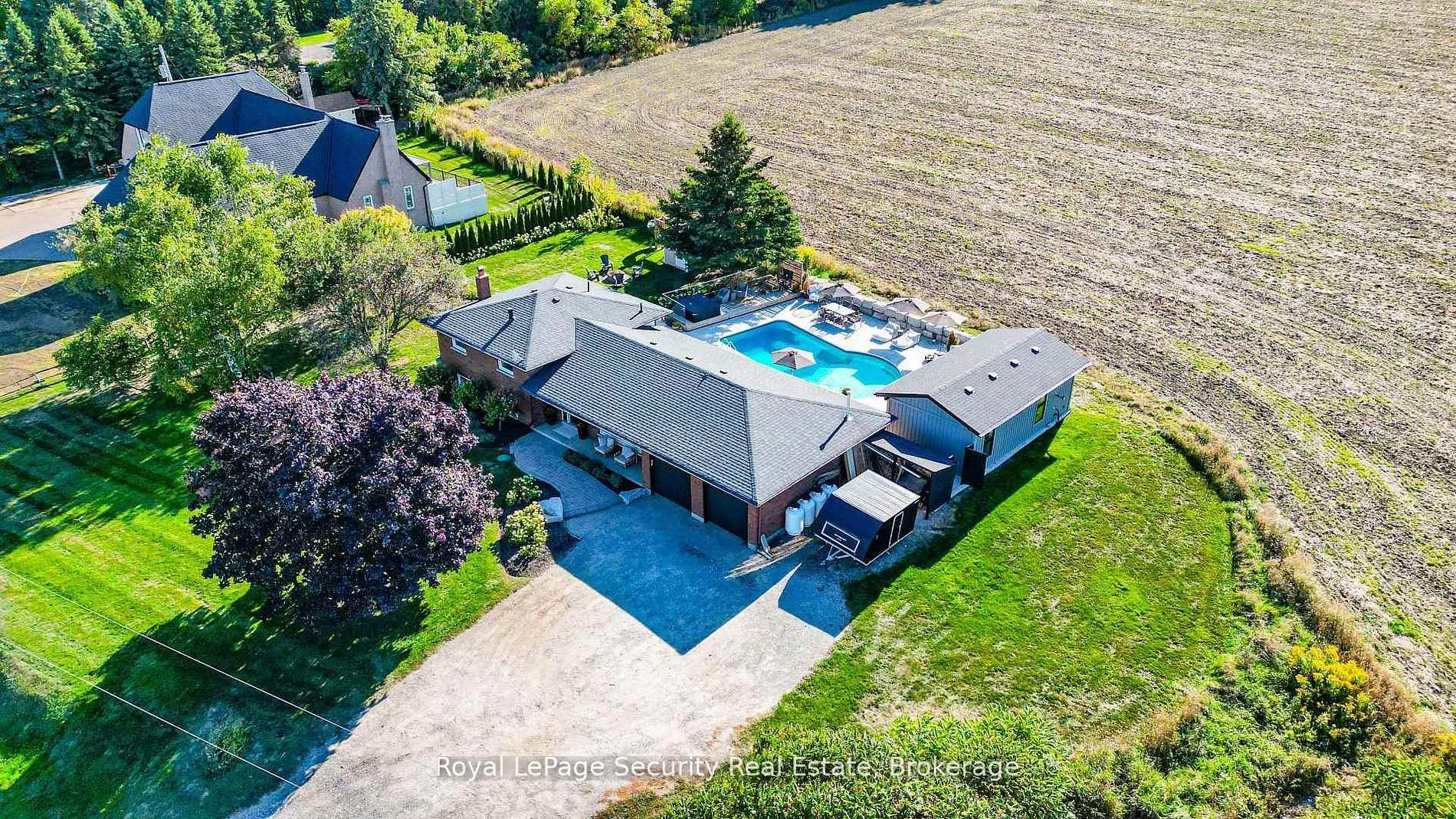 Photo 48 of 2564 15th Side Road, New Tecumseth, Rural New Tecumseth — HOMEH