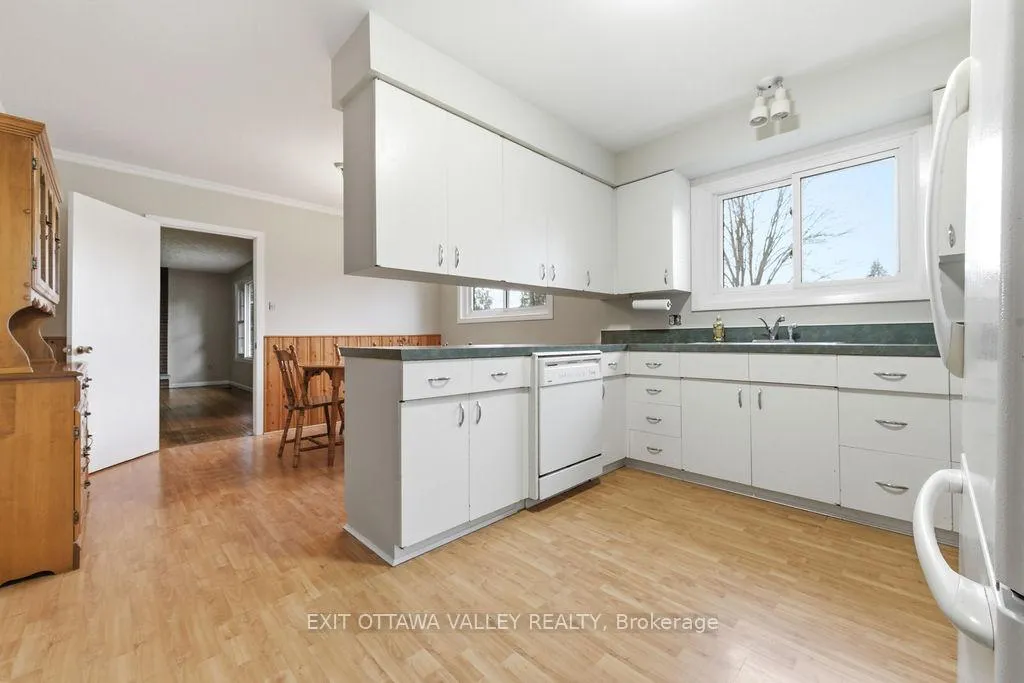 Photo 4 of 12 Claremount Road, Deep River — HOMEH