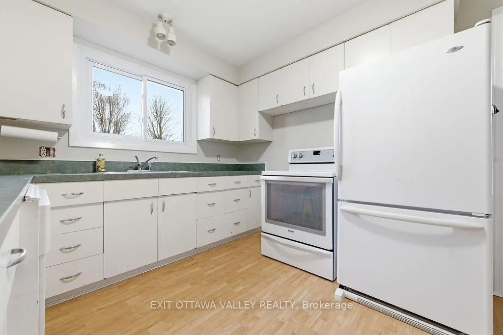 Photo 9 of 12 Claremount Road, Deep River — HOMEH