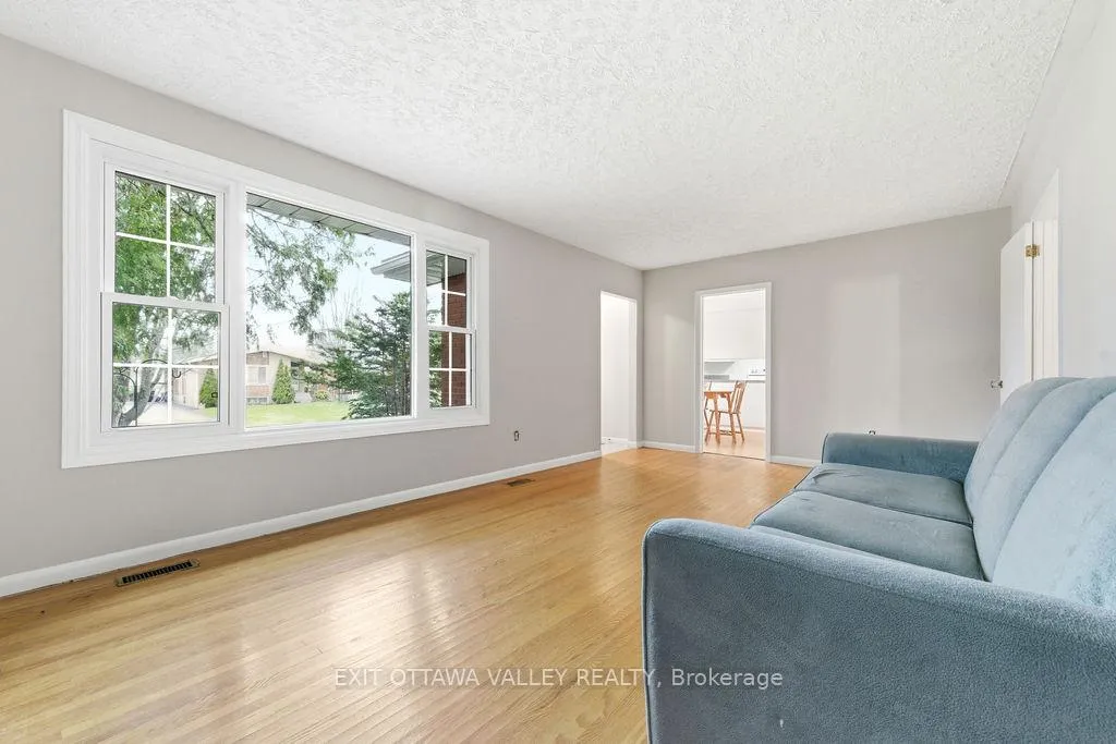 Photo 15 of 12 Claremount Road, Deep River — HOMEH