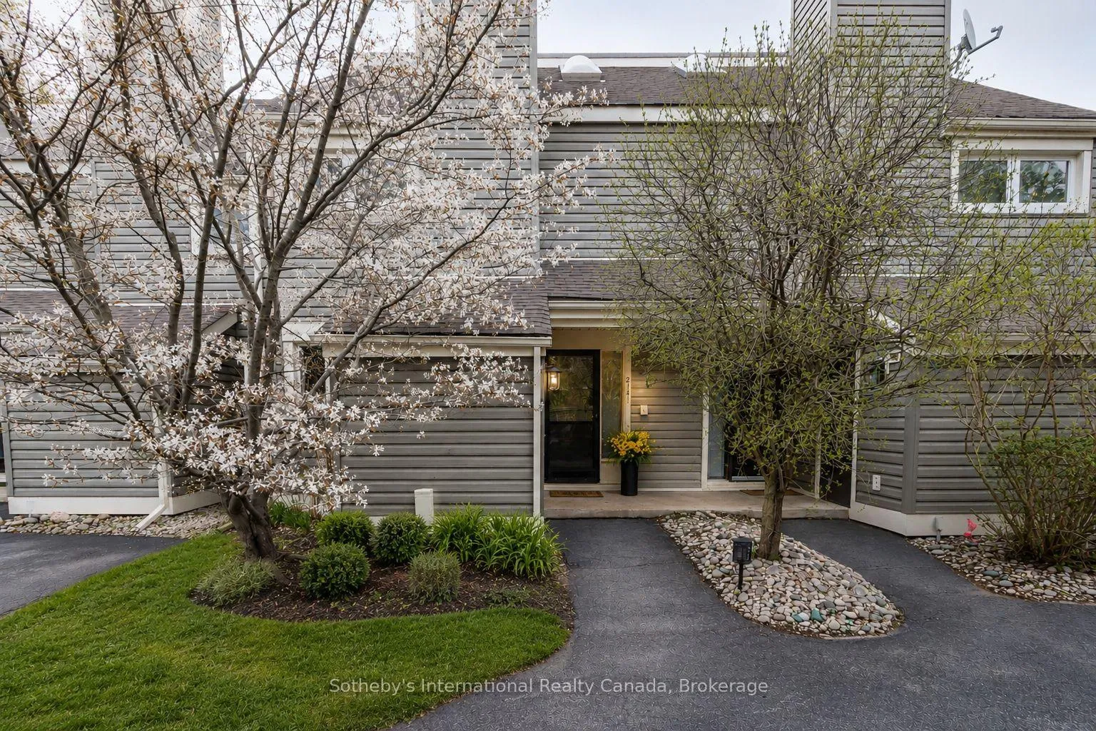 Photo of Unit 214, 214 Escarpment Crescent