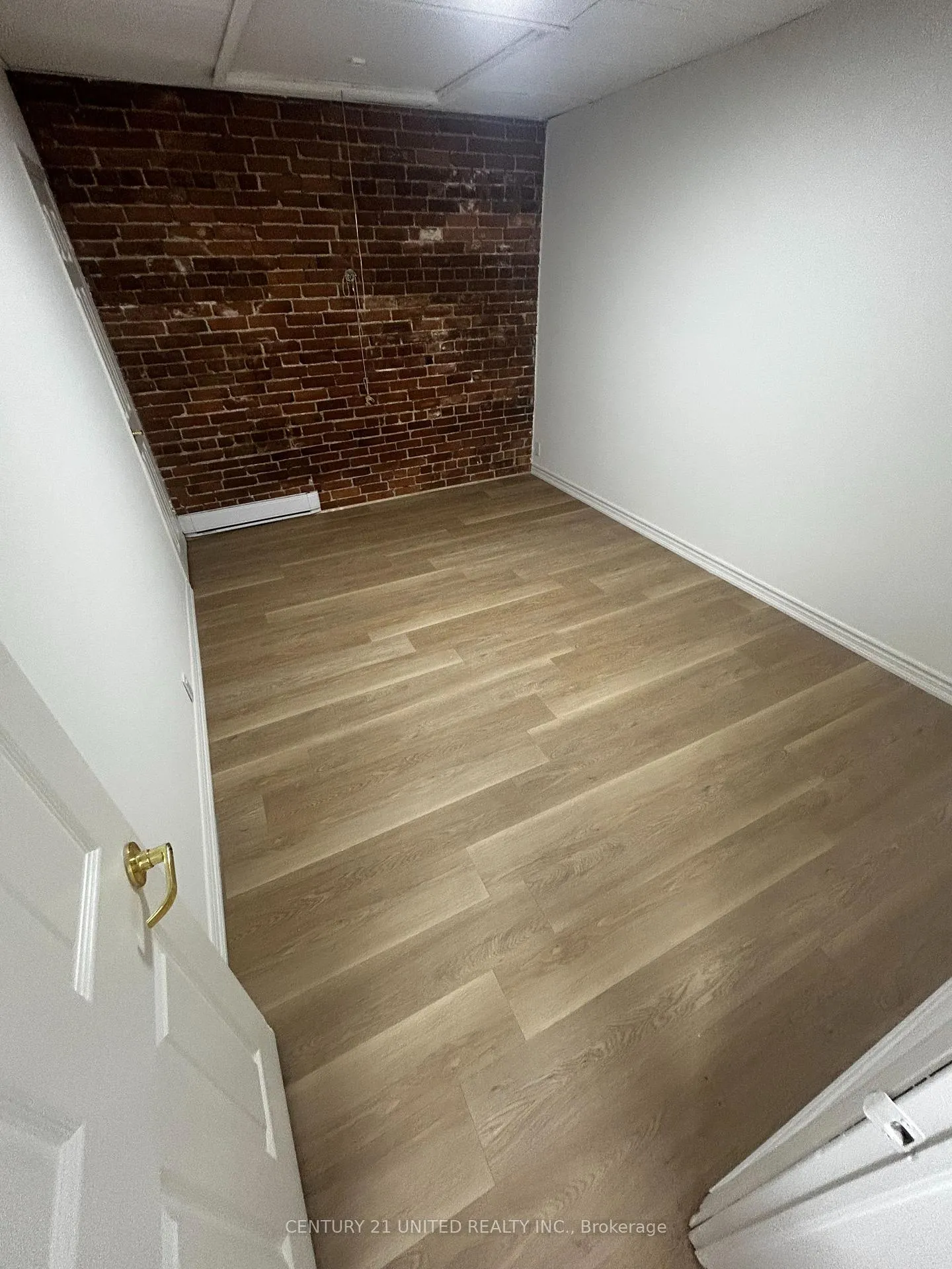 Photo 3 of Unit 6, 174.5 Hunter Street W, Peterborough, Town Ward 3 — HOMEH