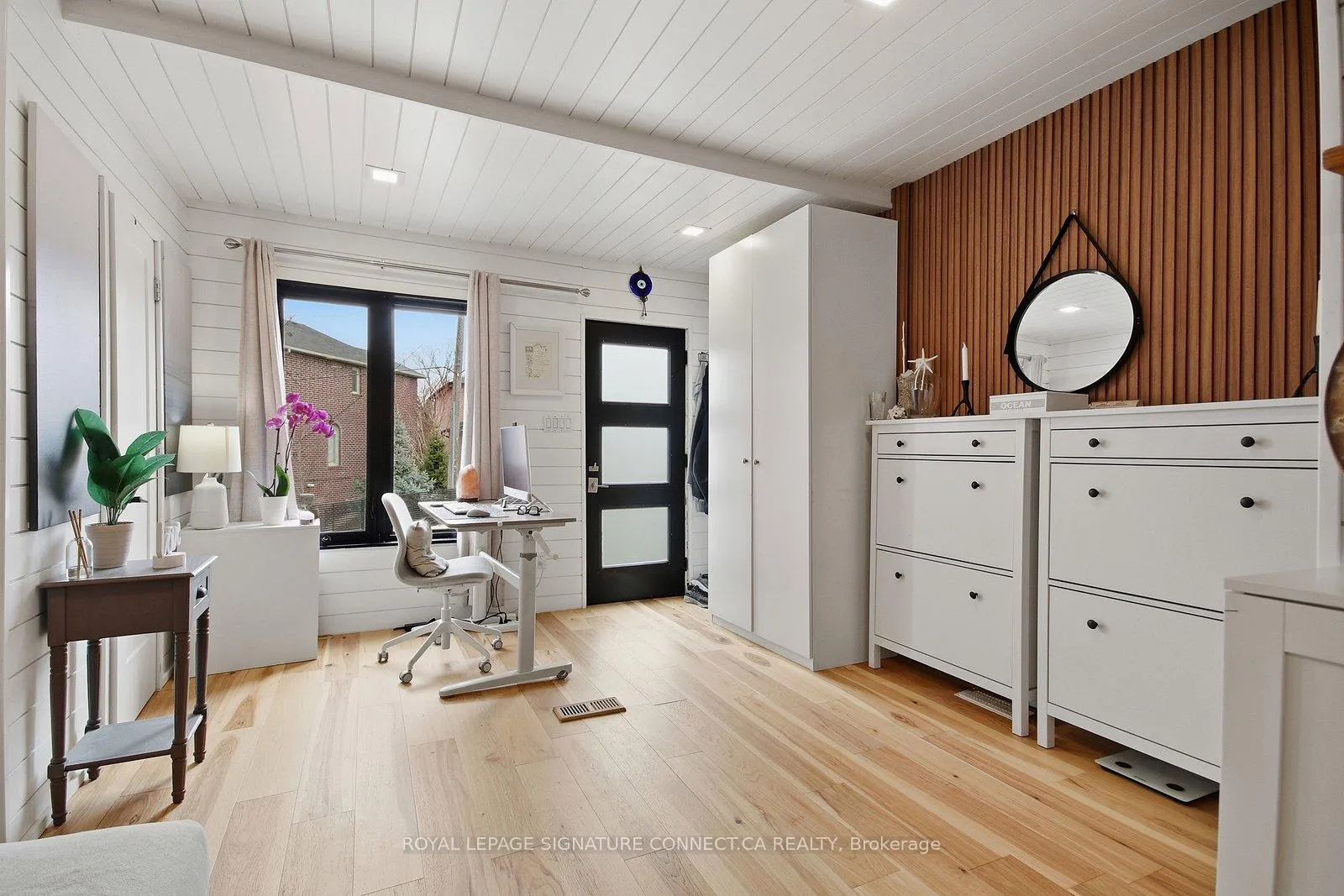 Photo 7 of Unit Main, 18 Harlton Crescent, Toronto, Keelesdale-Eglinton West — HOMEH
