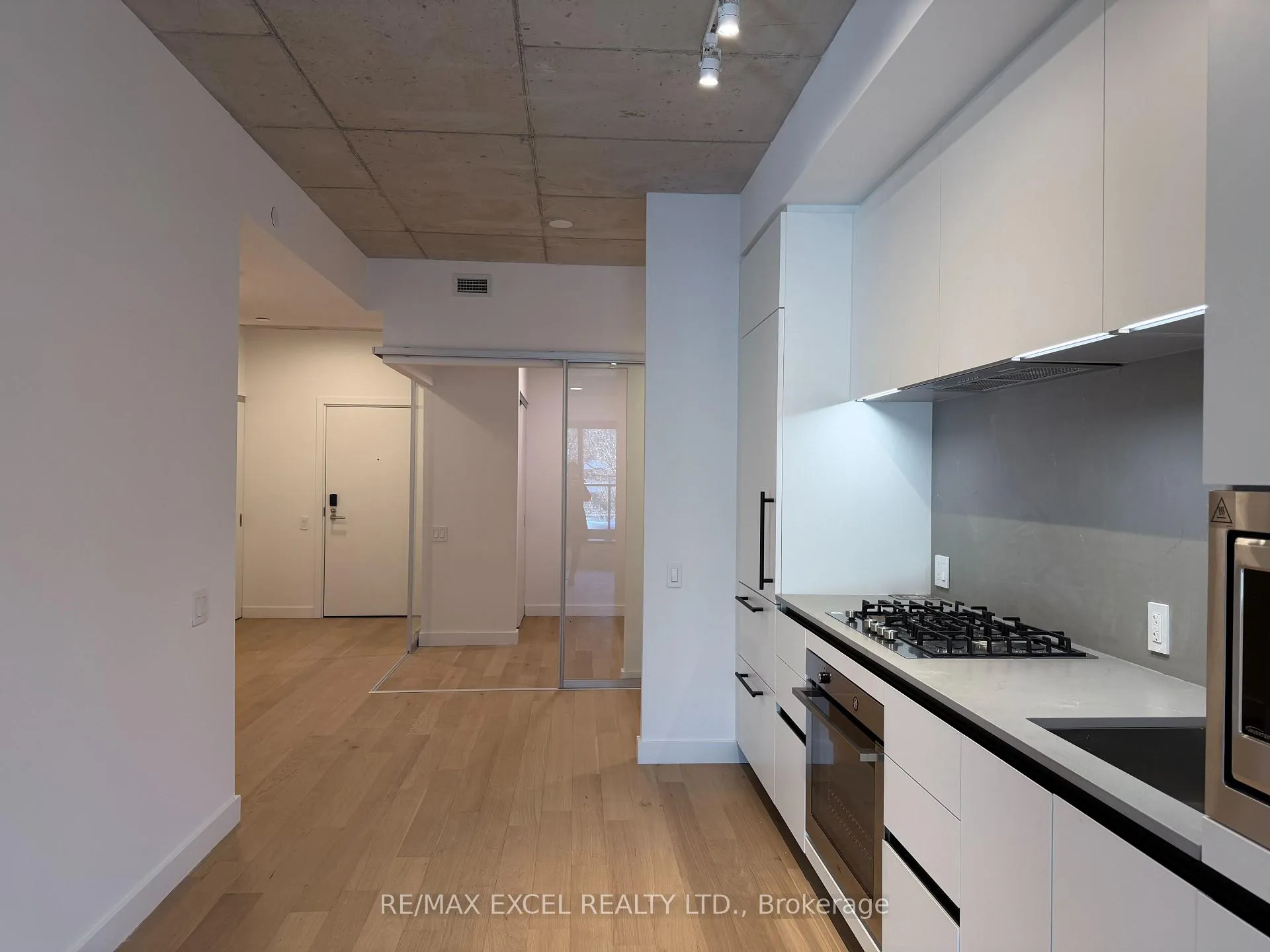 Photo 4 of Unit 218, 1720 Bayview Avenue, Toronto, Mount Pleasant East — HOMEH