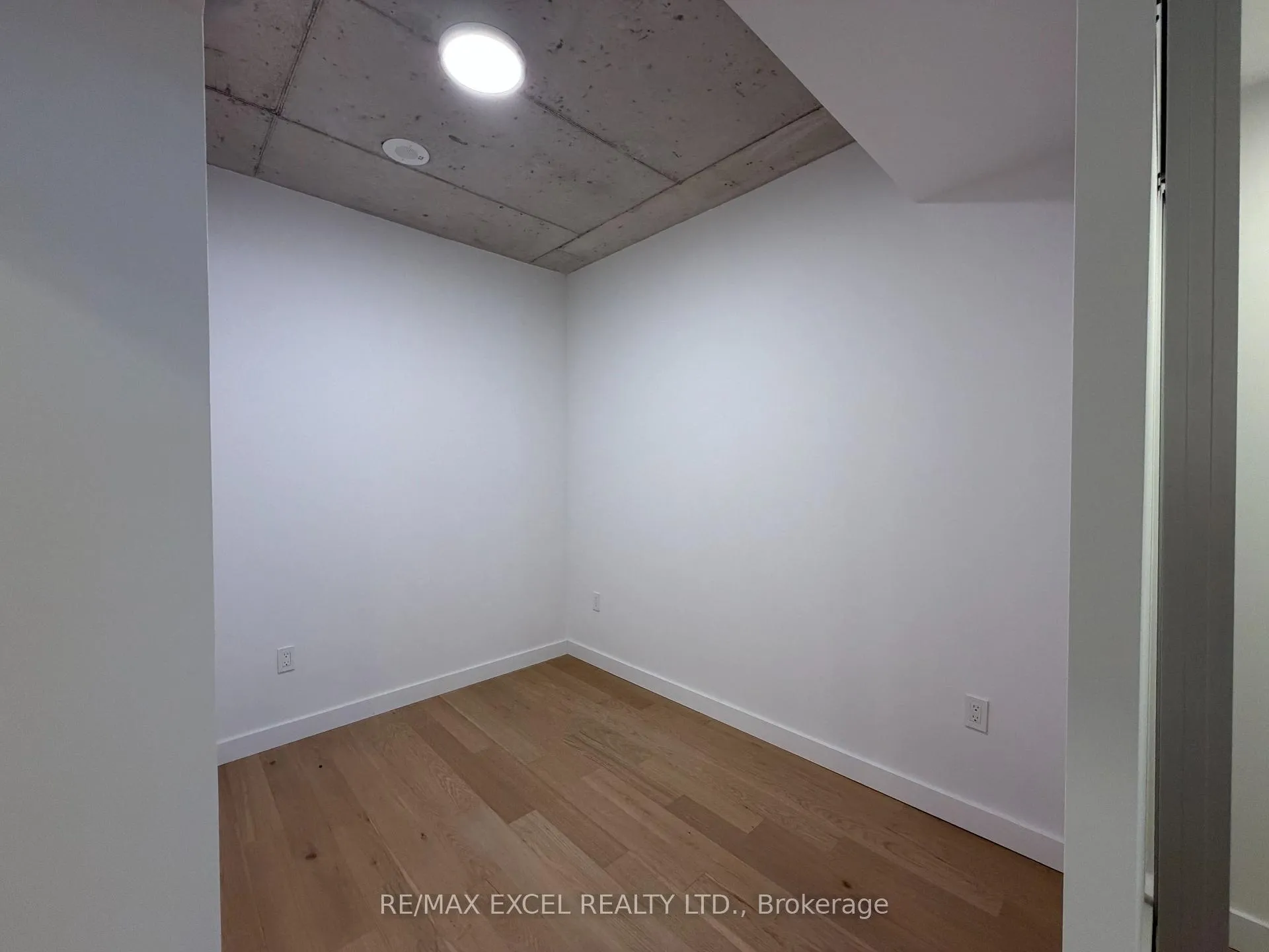 Photo 6 of Unit 218, 1720 Bayview Avenue, Toronto, Mount Pleasant East — HOMEH