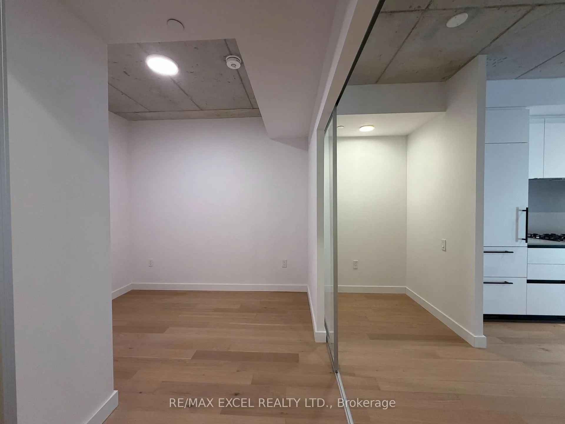 Photo 8 of Unit 218, 1720 Bayview Avenue, Toronto, Mount Pleasant East — HOMEH