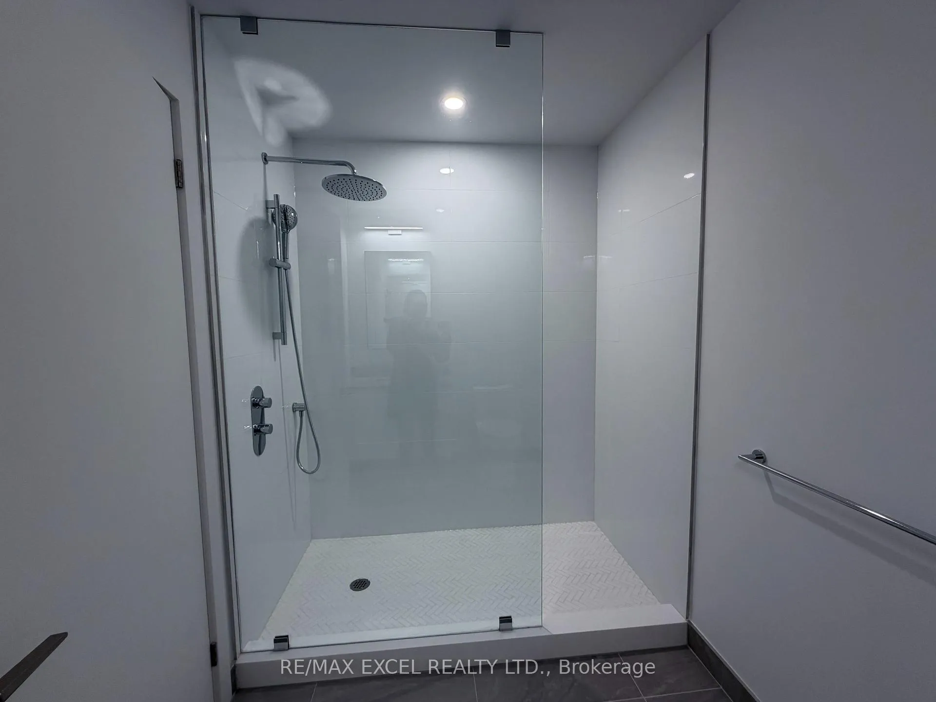 Photo 12 of Unit 218, 1720 Bayview Avenue, Toronto, Mount Pleasant East — HOMEH