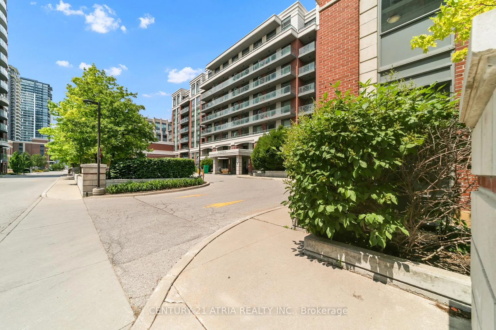 Photo 4 of Unit #307, 8228 Birchmount Road, Markham, Unionville — HOMEH