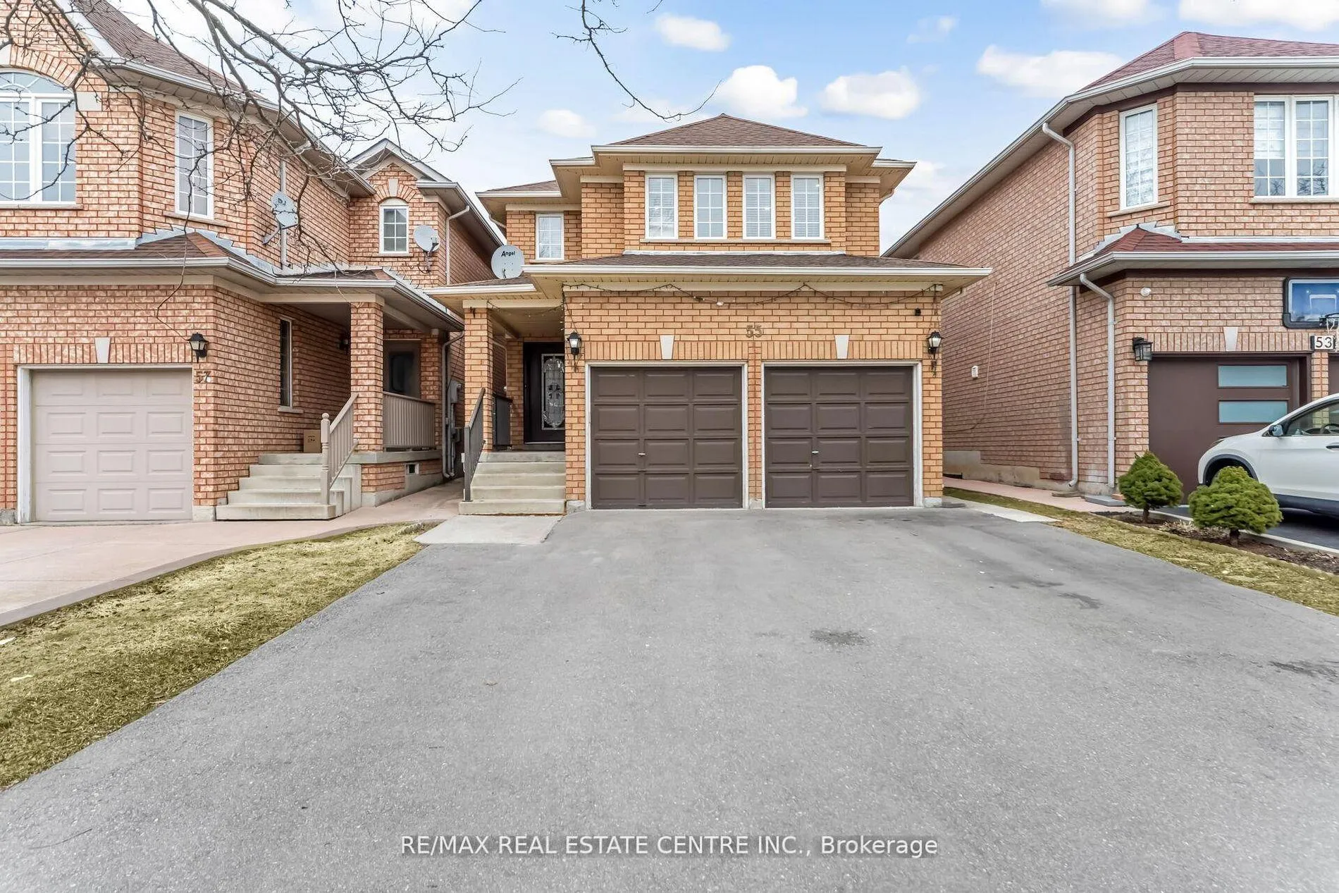 Front of 55 Golden Eagle Road