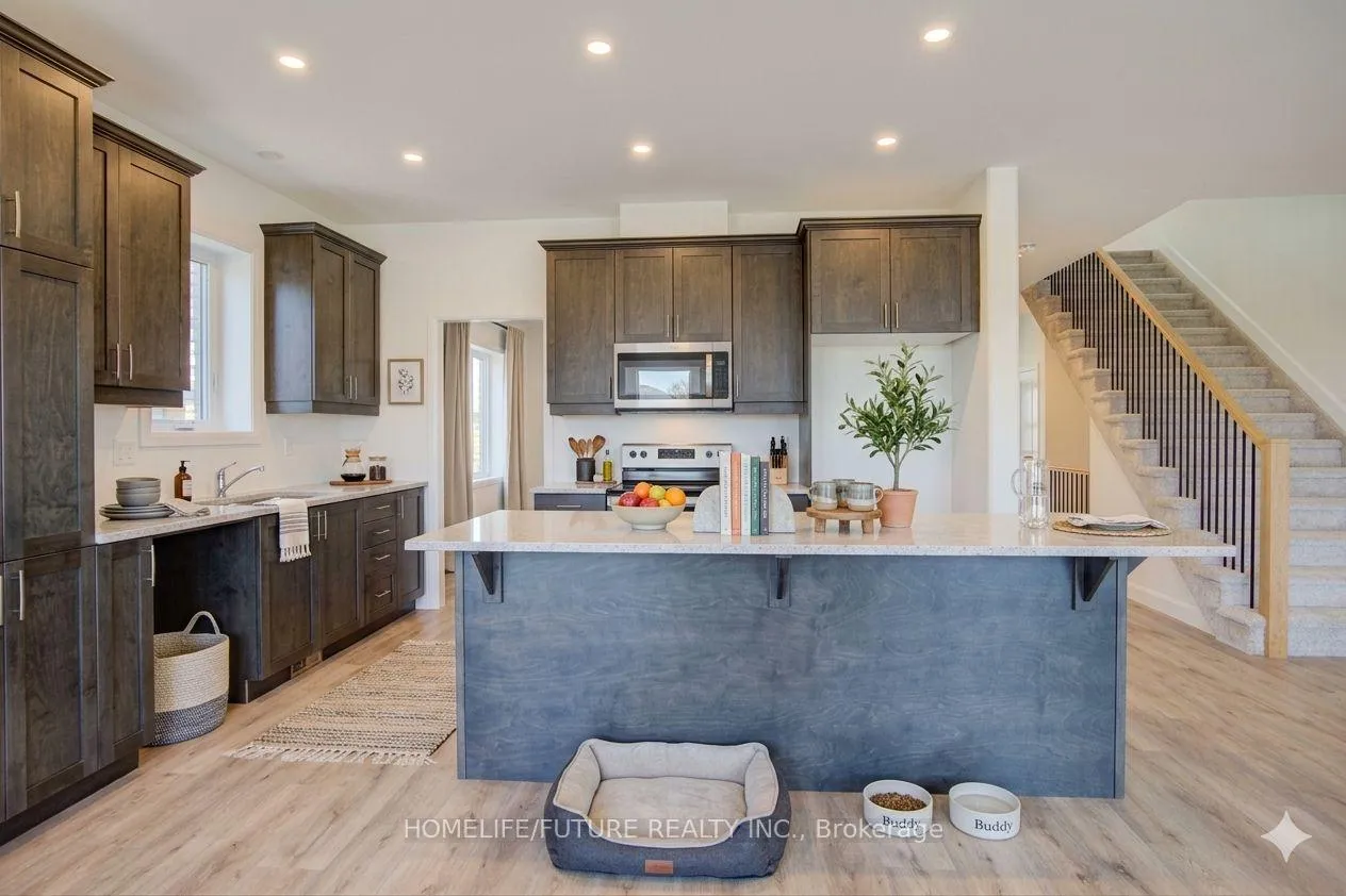 Photo 4 of 28 Walden Pond Drive, Loyalist, Amherstview — HOMEH