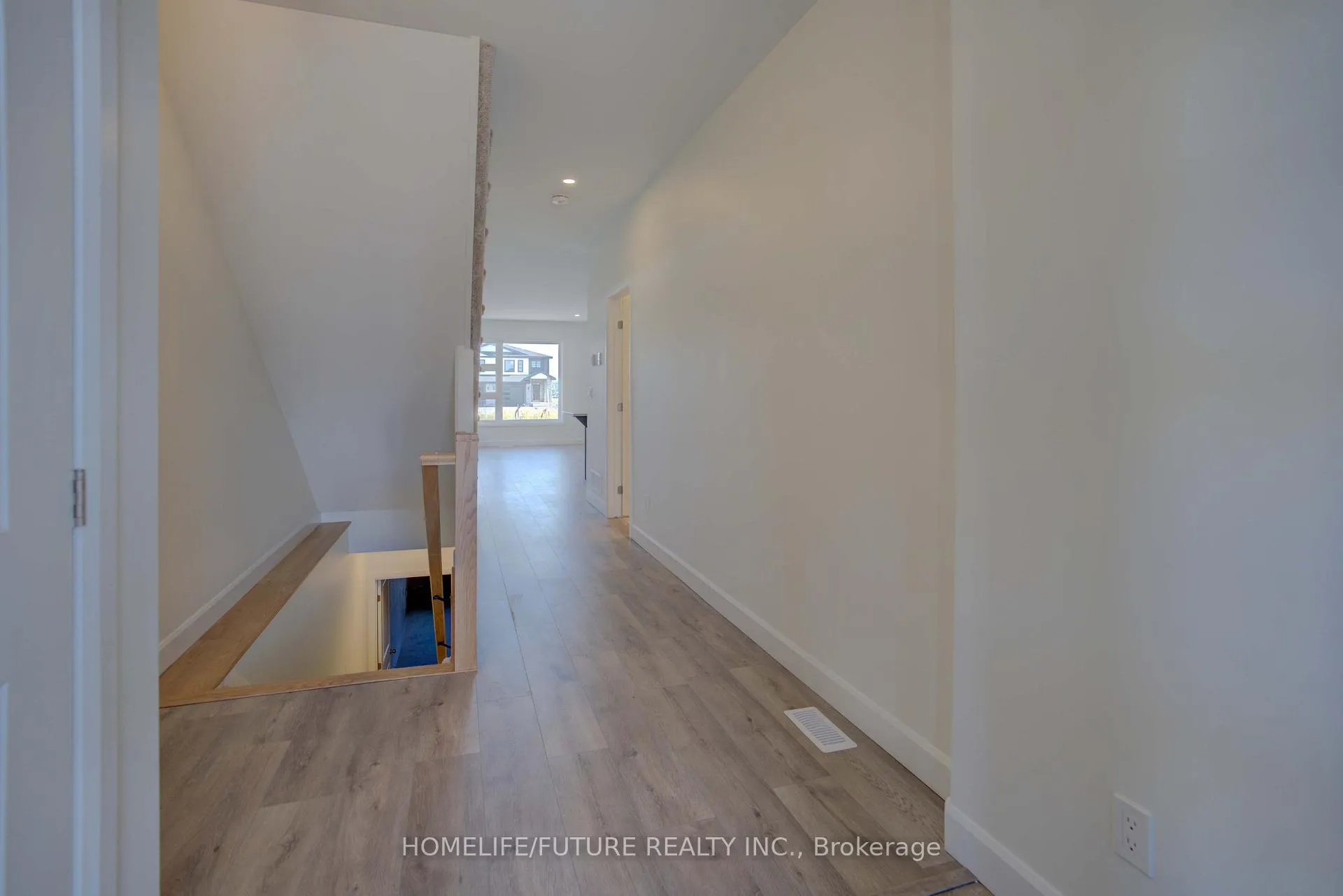 Photo 7 of 28 Walden Pond Drive, Loyalist, Amherstview — HOMEH